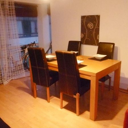 Luxury Town Centre Apartment Кинсэйл Экстерьер фото