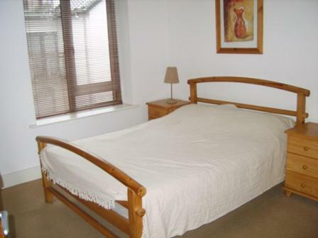 Luxury Town Centre Apartment Кинсэйл Экстерьер фото